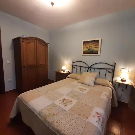 Esqueiro Apartment *